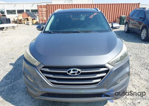 2016 Hyundai Tucson Sport z USA, uszkodzony, nr VIN KM8J33A28GU050317